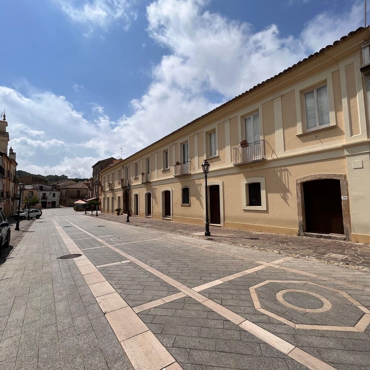 Il cortile verso il cielo